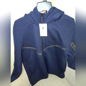 Nike TechMen's Full-Zip Windrunner Hoodie
